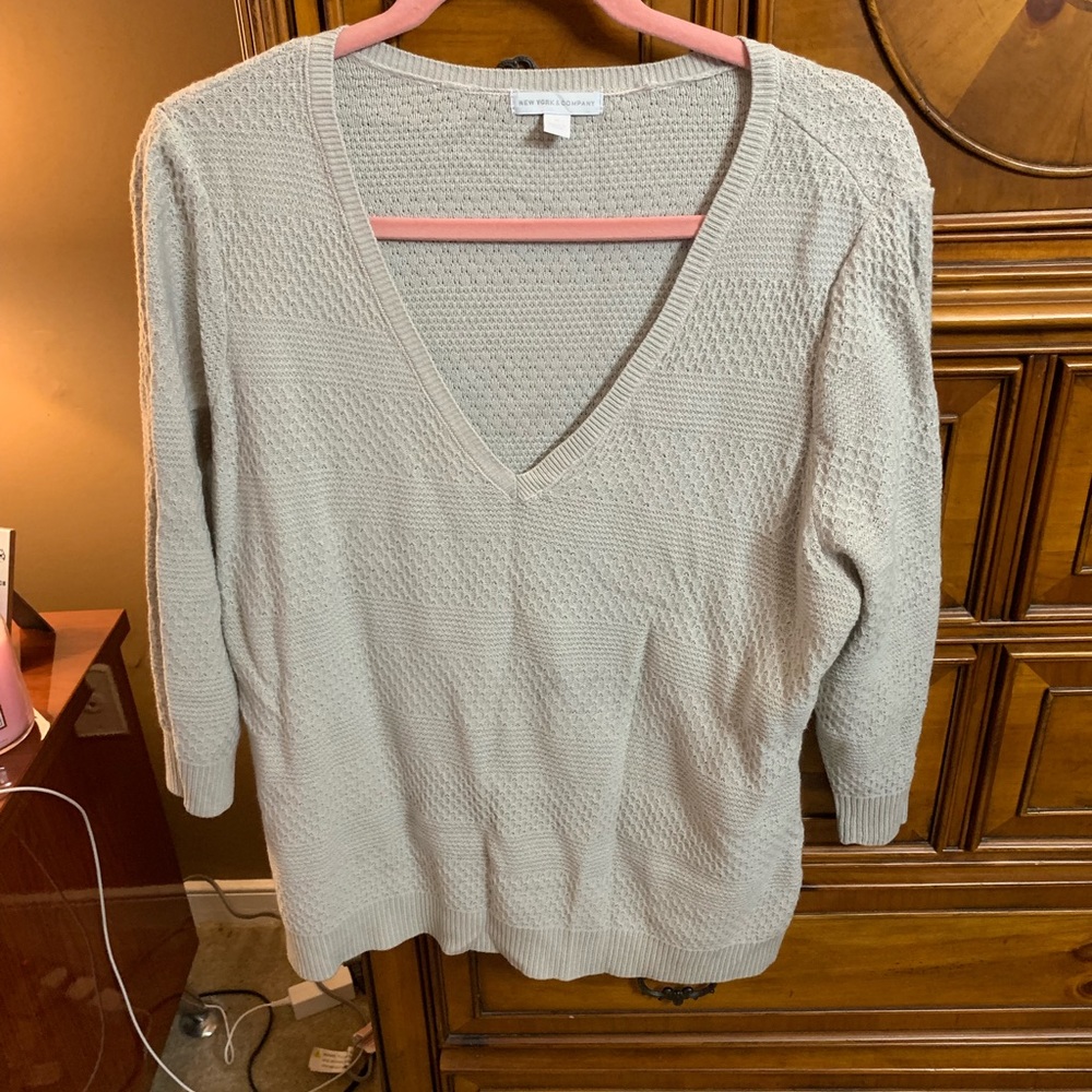 V neck sweater half sleeve
